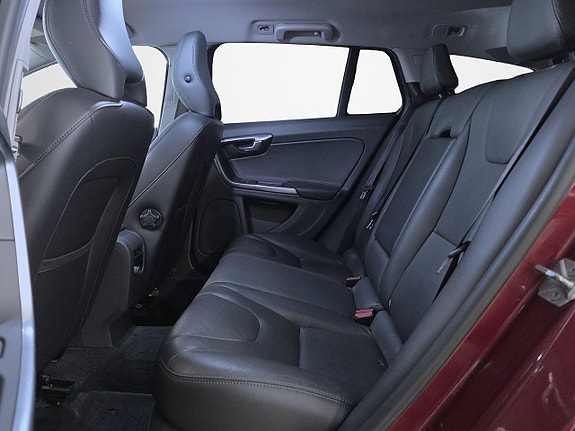 Volvo V60 14 of 17