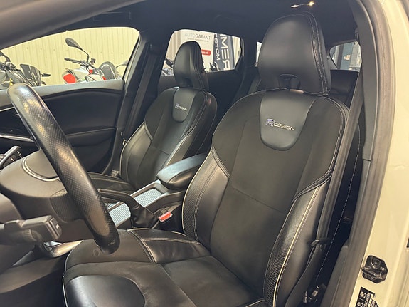 Volvo V40 13 of 15