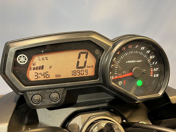 Yamaha XJ6 ABS 15 of 15
