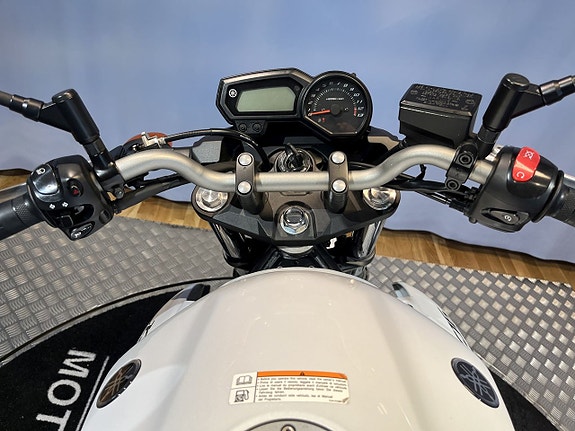 Yamaha XJ6 ABS 14 of 15