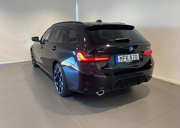 BMW 330e 15 of 15