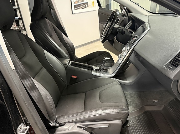 Volvo XC60 8 of 11