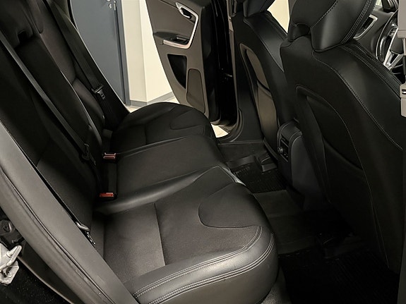 Volvo XC60 7 of 11