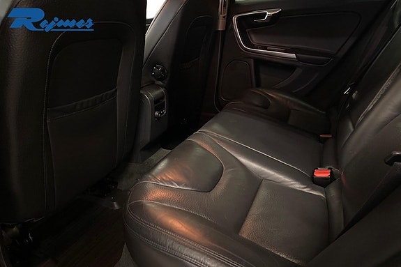 Volvo V60 10 of 11