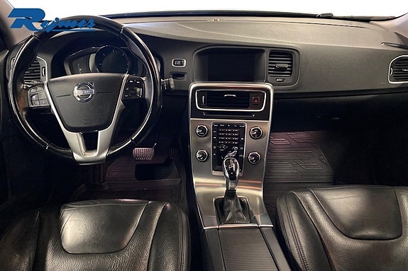 Volvo V60 11 of 11