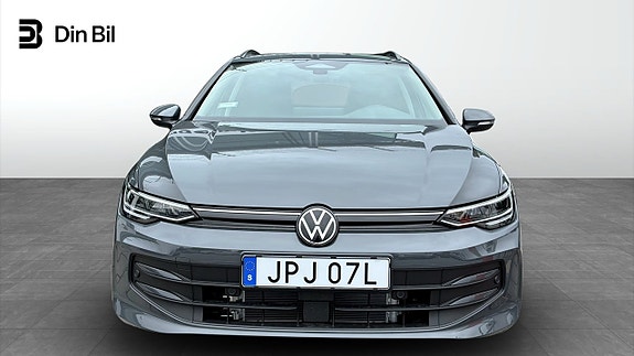 Volkswagen Golf VIII 4 of 12