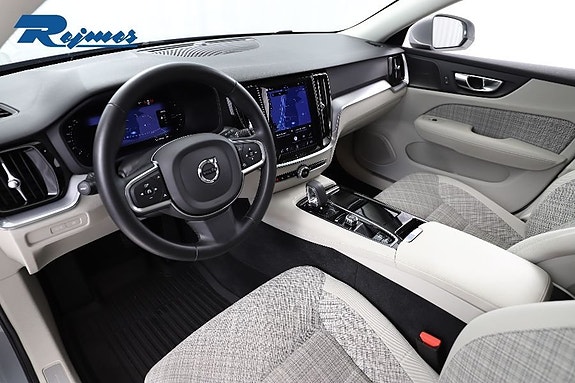 Volvo V60 4 of 30
