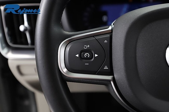 Volvo V60 10 of 30