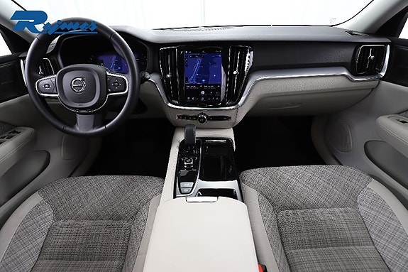 Volvo V60 2 of 30