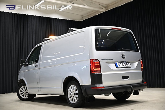 Volkswagen Transporter 4 of 5