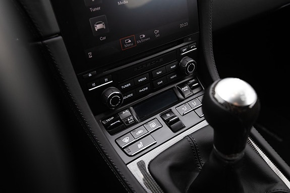 Porsche 718 Cayman GTS 22 of 29