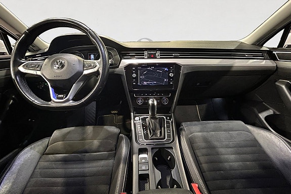 Volkswagen Passat 11 of 17