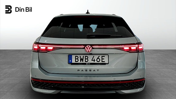 Volkswagen Passat 5 of 13