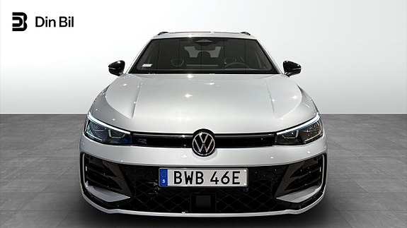 Volkswagen Passat 4 of 13