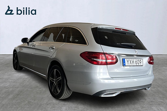 Mercedes-Benz C220 d 4 of 5