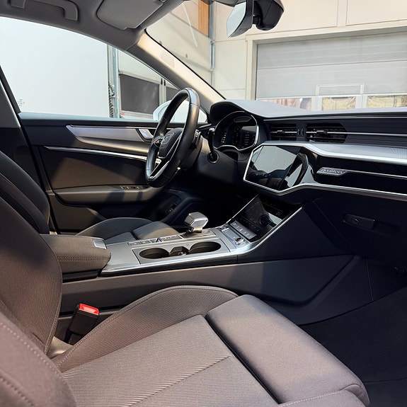 Audi A6 12 of 12