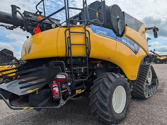 New Holland CR 9.90 3 of 5