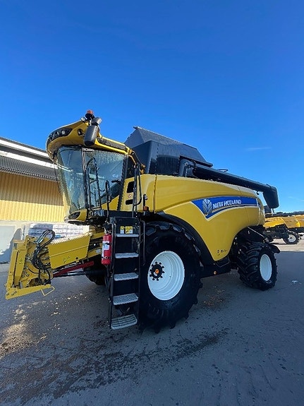 New Holland CX8.80 SL 2 of 5