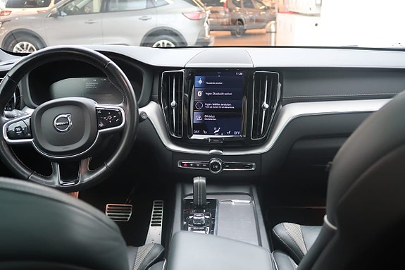 Volvo XC60 6 of 25