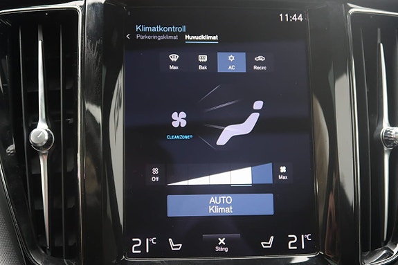 Volvo XC60 15 of 25