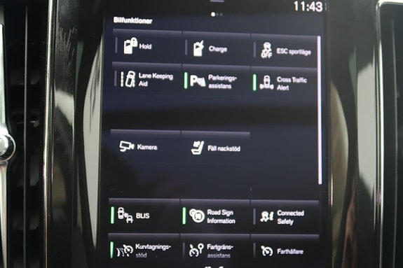 Volvo XC60 12 of 25