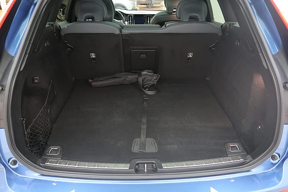 Volvo XC60 23 of 25