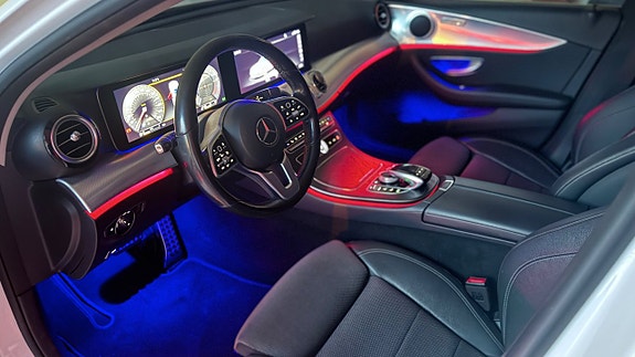 Mercedes-Benz E200 8 of 17