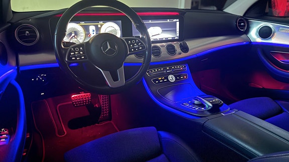 Mercedes-Benz E200 9 of 17