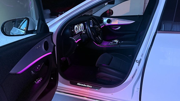 Mercedes-Benz E200 7 of 17