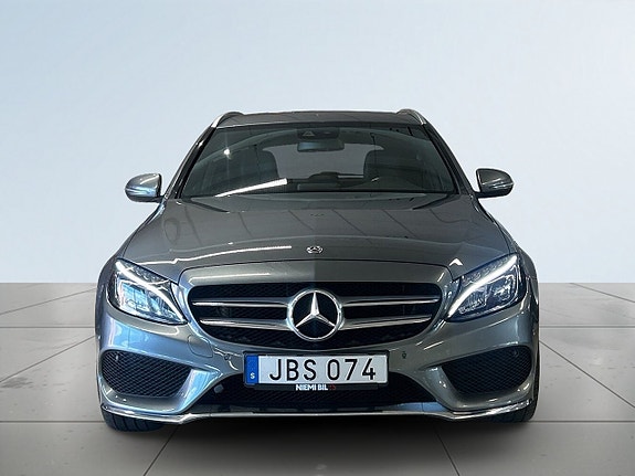 Mercedes-Benz C220 d 2 of 5