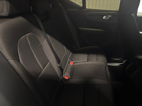 Volvo XC40 11 of 18