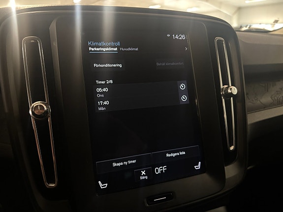 Volvo XC40 14 of 18
