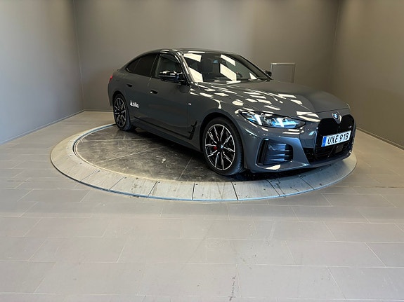 BMW i4 7 of 25