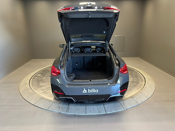 BMW i4 9 of 25