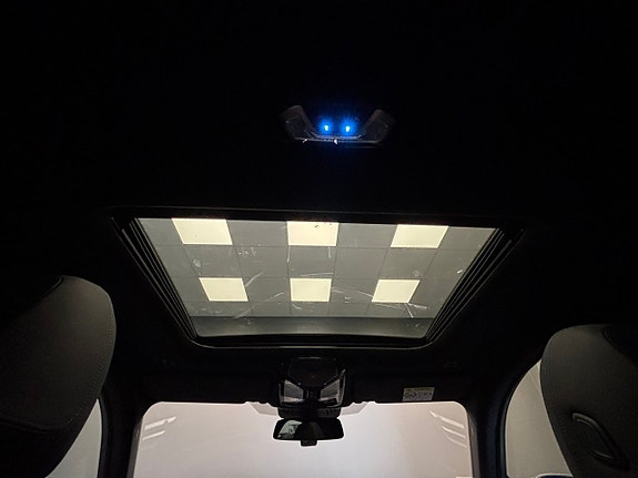 BMW i4 13 of 25