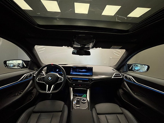 BMW i4 14 of 25