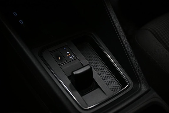 Volkswagen Caddy Maxi 13 of 26