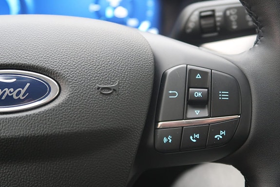 Ford Kuga 11 of 24