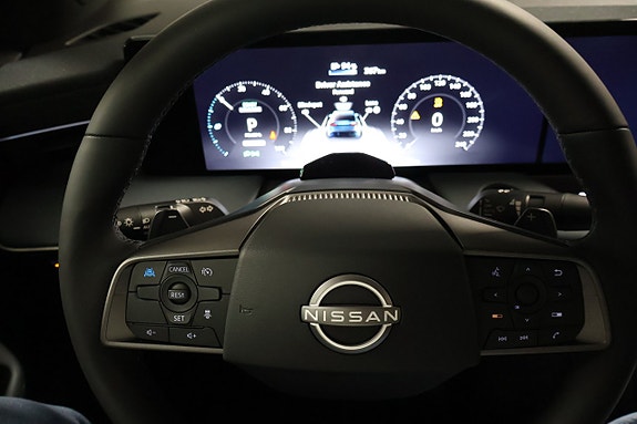 Nissan Leaf 9 of 11