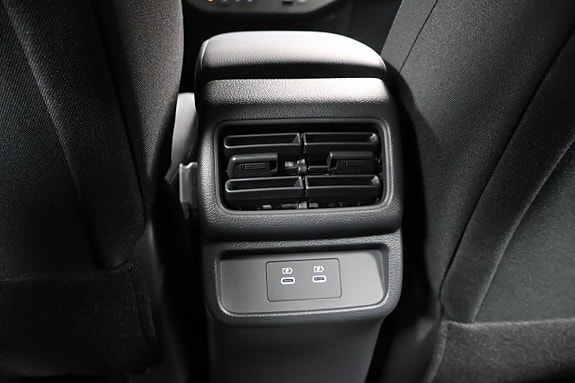 Nissan Leaf 6 of 11