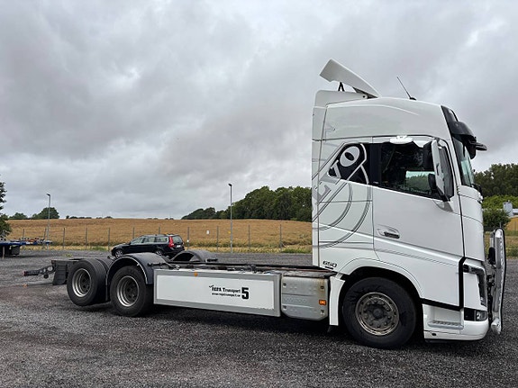 Volvo FH-650 6X2 3 of 5