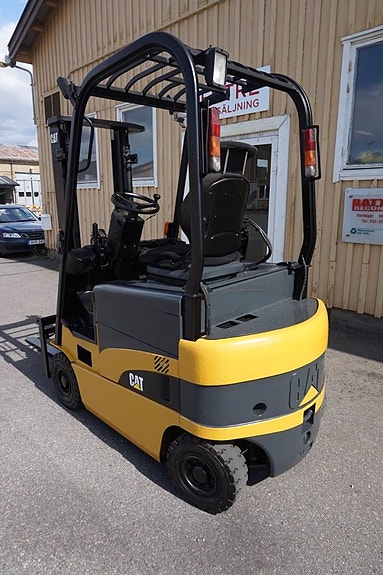 Truck Eltruck Caterpillar  1,6 ton / 3,3 m 4 of 7