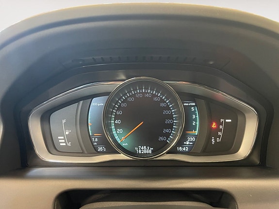Volvo XC60 12 of 24