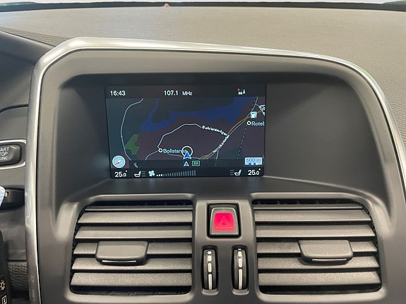 Volvo XC60 18 of 24