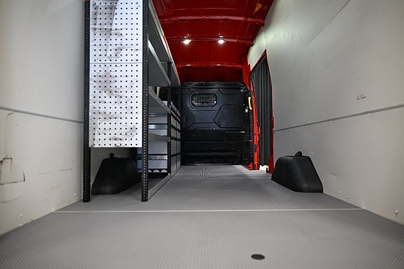 Ford Transit 11 of 27
