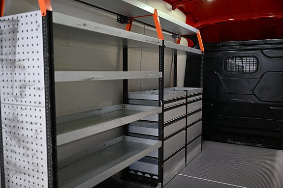 Ford Transit 13 of 27