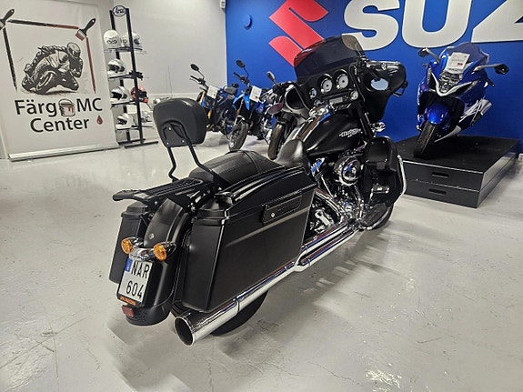 Harley-Davidson Street glide 1800cc 3 of 6