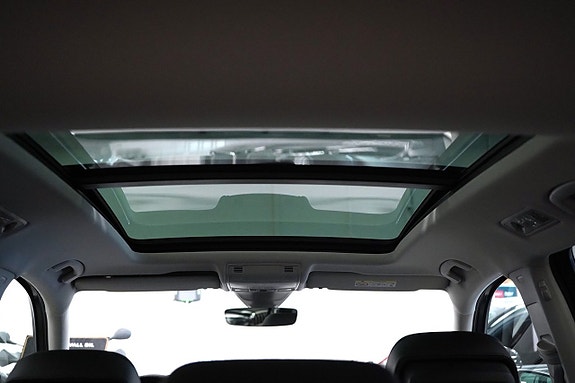Volkswagen Tiguan Allspace 16 of 26