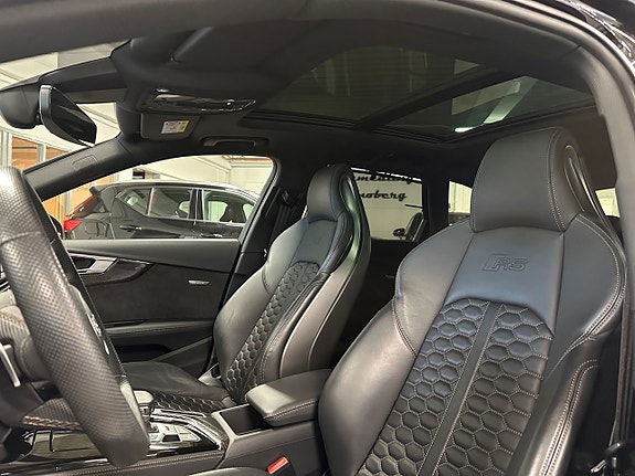 Audi RS4 15 of 28