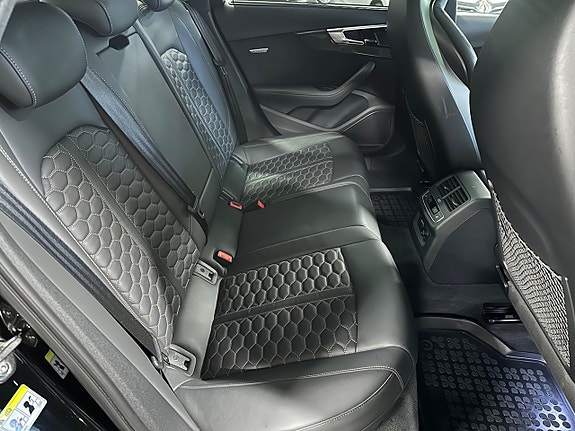 Audi RS4 9 of 28